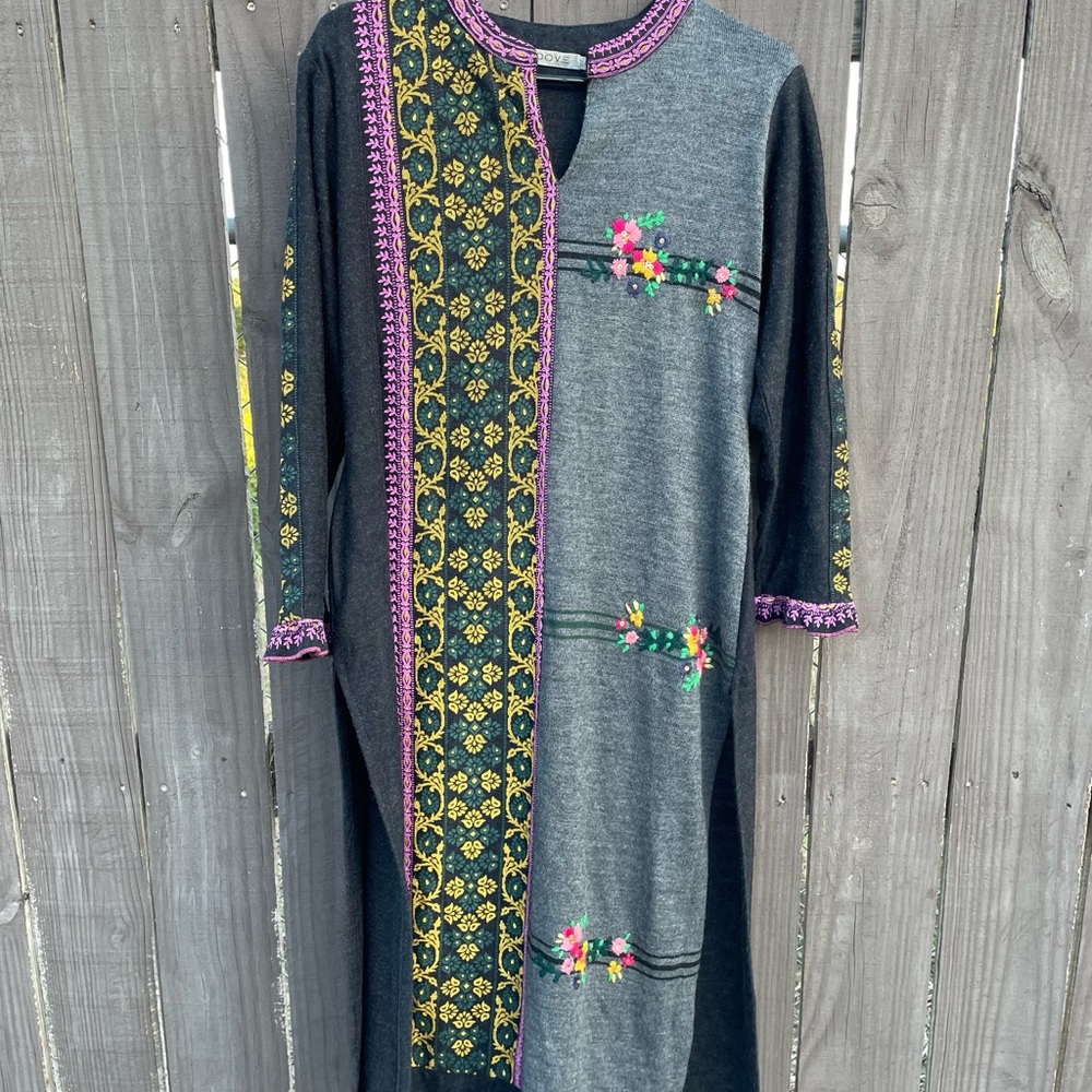 Women’s Dove embroidered floral Kurta maxi tunic dress